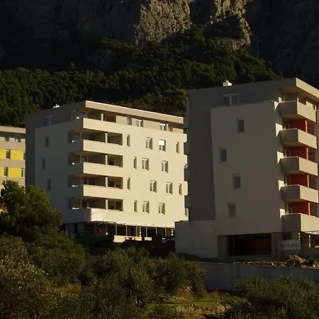 Beni * Makarska